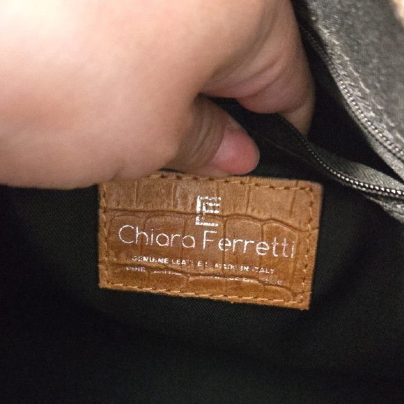 Chiara Ferretti Leather Tan Crocodile-Embossed Handbag - Picture 6 of 12